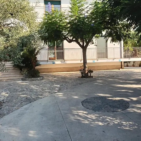 La Casa Di Rosa Bed & Breakfast 3*