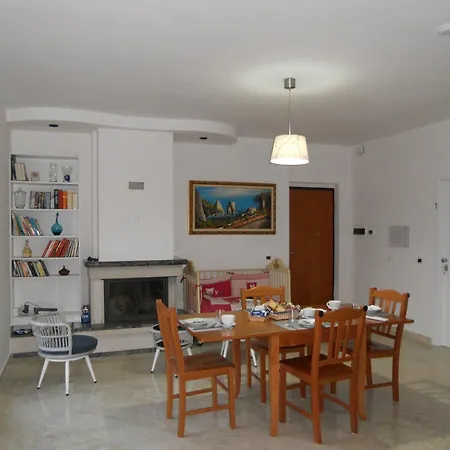 La Casa Di Rosa 3* エーボリ